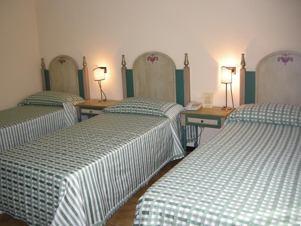 Hotel Fiordigigli LʼAquila Oda fotoğraf